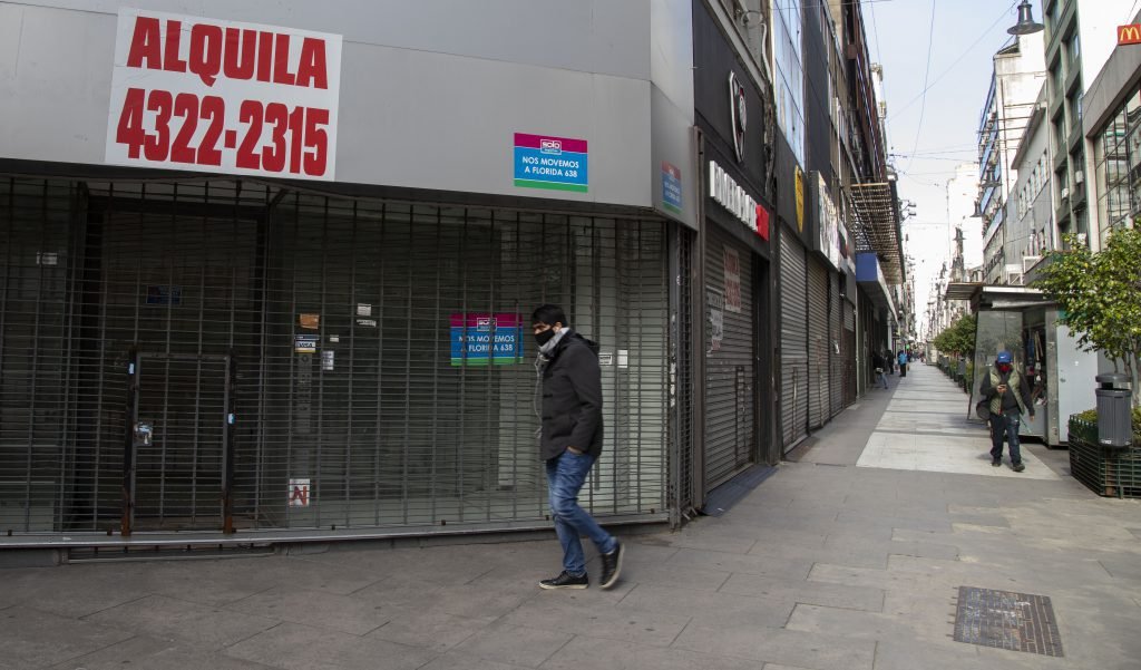 Según CAC, se disparó un 263% la cantidad de locales en alquiler y venta en Capital Federal