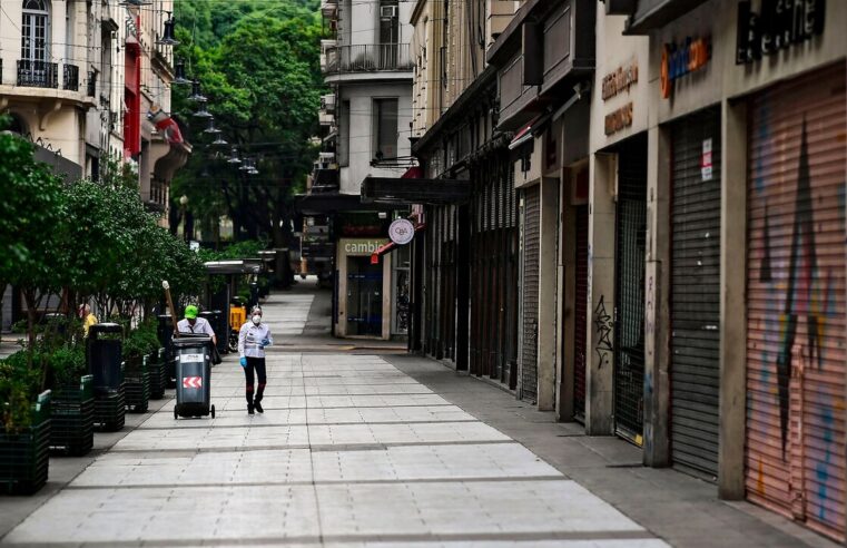 «En la Ciudad de Buenos Aires cerraron sus puertas 16.800 locales comerciales»