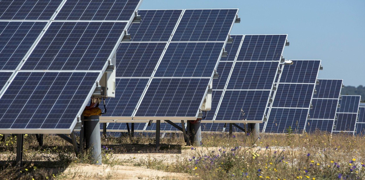 Se conocieron las ofertas para construir el primer parque solar de Neuquén