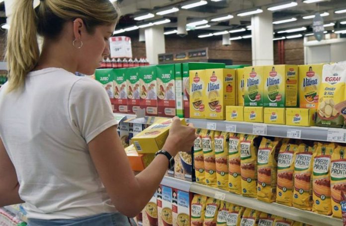 La industria de la alimentación se une para rechazar el acuerdo de precios que propone el Gobierno
