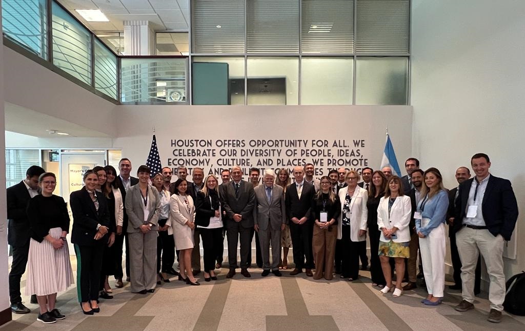 AmCham y IAPG viajaron a EEUU junto a funcionarios públicos y representantes del sector privado para discutir políticas energéticas