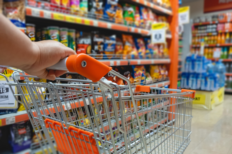 El consumo no repunta y volvieron a caer las ventas en supermercados