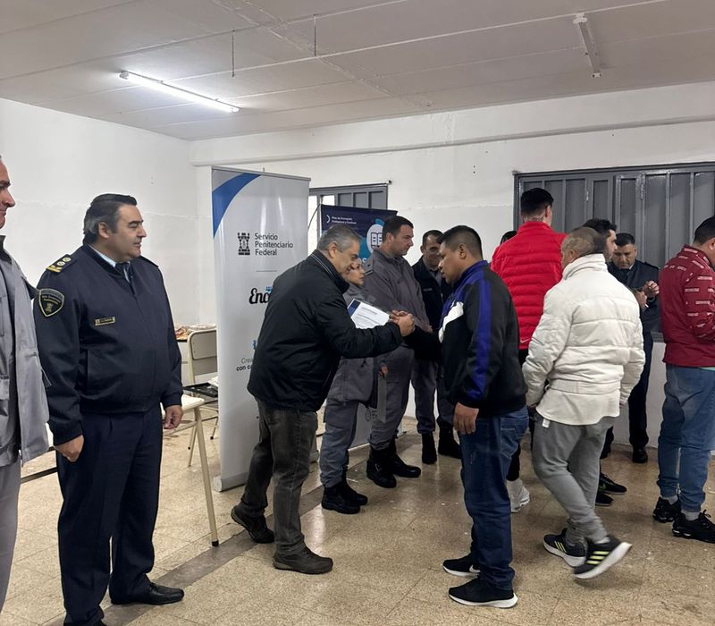 CEPBA entregó certificados de capacitación a internos de la unidad carcelaria de Marcos Paz