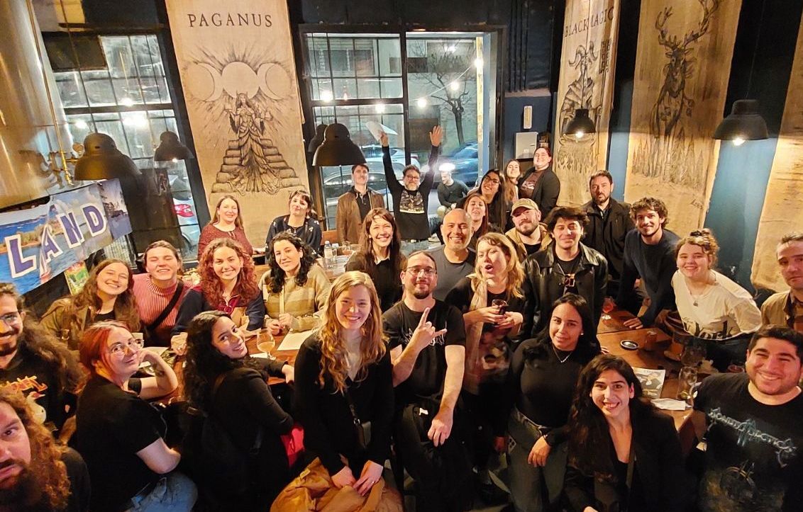 Se realizó el primer taller de idioma finés en Cervecería Aldea de Palermo