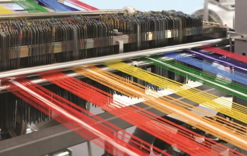 Informe FITA: La actividad textil cayó 33,2% y continúa la brecha con la industria