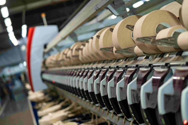La industria textil continúa en su nivel más bajo: pierde producción, empleo y empresas